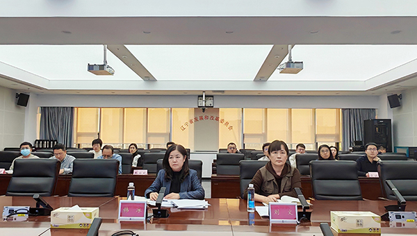 亚洲博彩论坛
举办第15期“发改交流讲堂”大力促进服务业优质高效发展